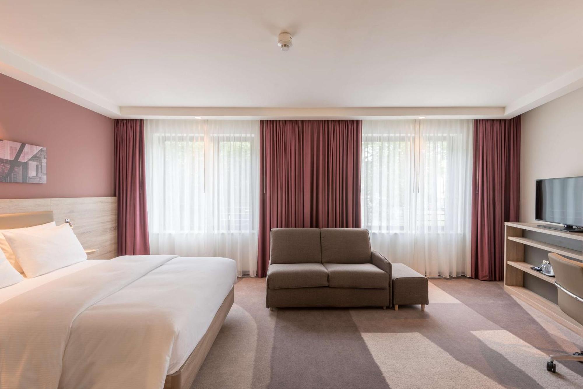 Hampton By Hilton Frankfurt City Centre East Frankfurt am Main Bagian luar foto