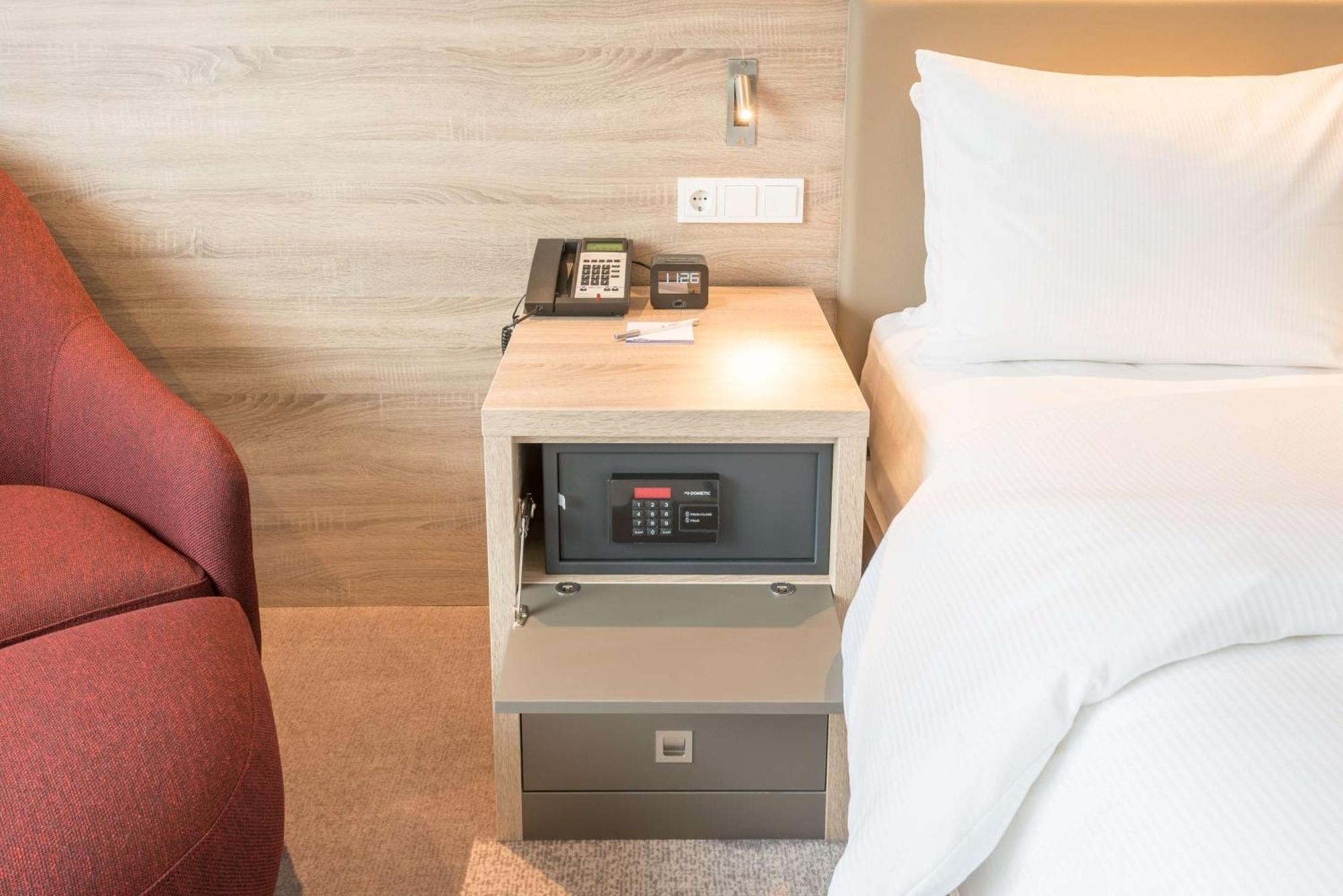 Hampton By Hilton Frankfurt City Centre East Frankfurt am Main Bagian luar foto