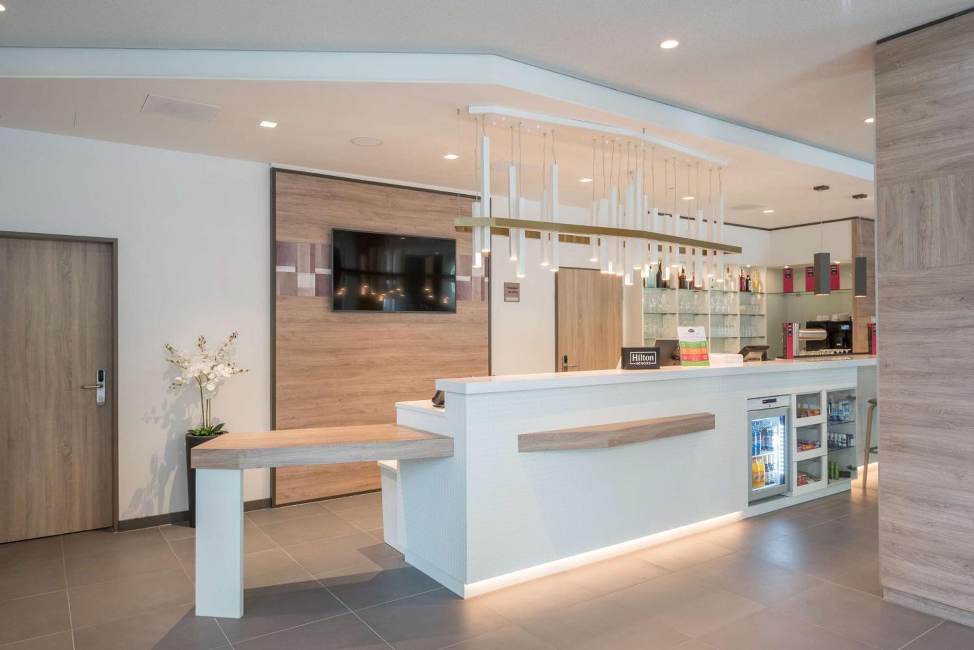 Hampton By Hilton Frankfurt City Centre East Frankfurt am Main Bagian luar foto